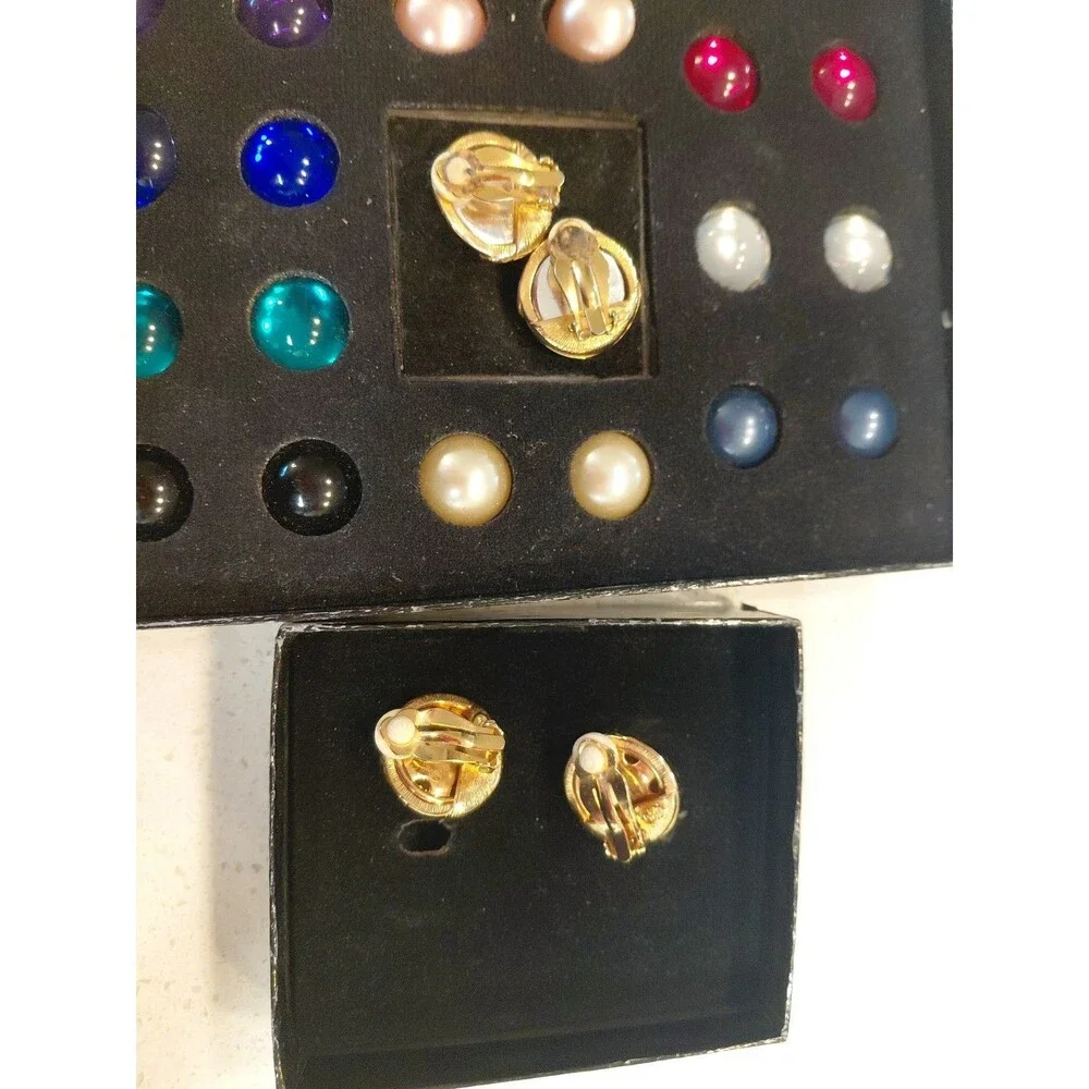 Joan Rivers Classic Collection  2 pairs CLIP Earrings with 11 Changeable Colors\